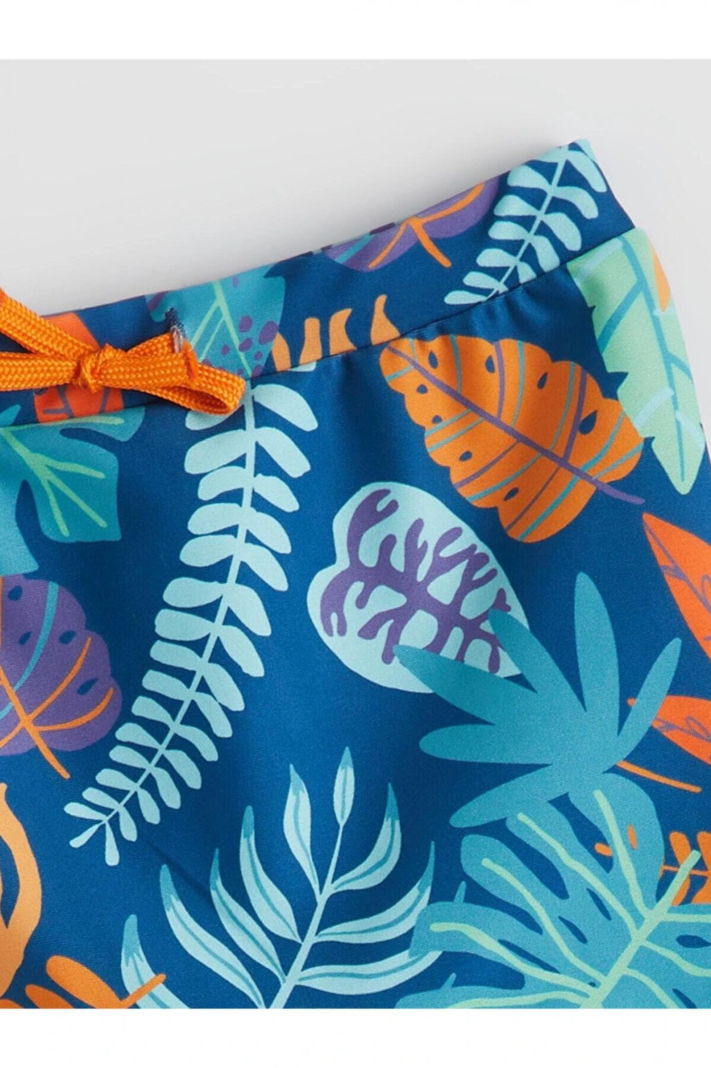 LCW Kids Beli Lastikli Erkek Çocuk Yüzme Şort (S5)