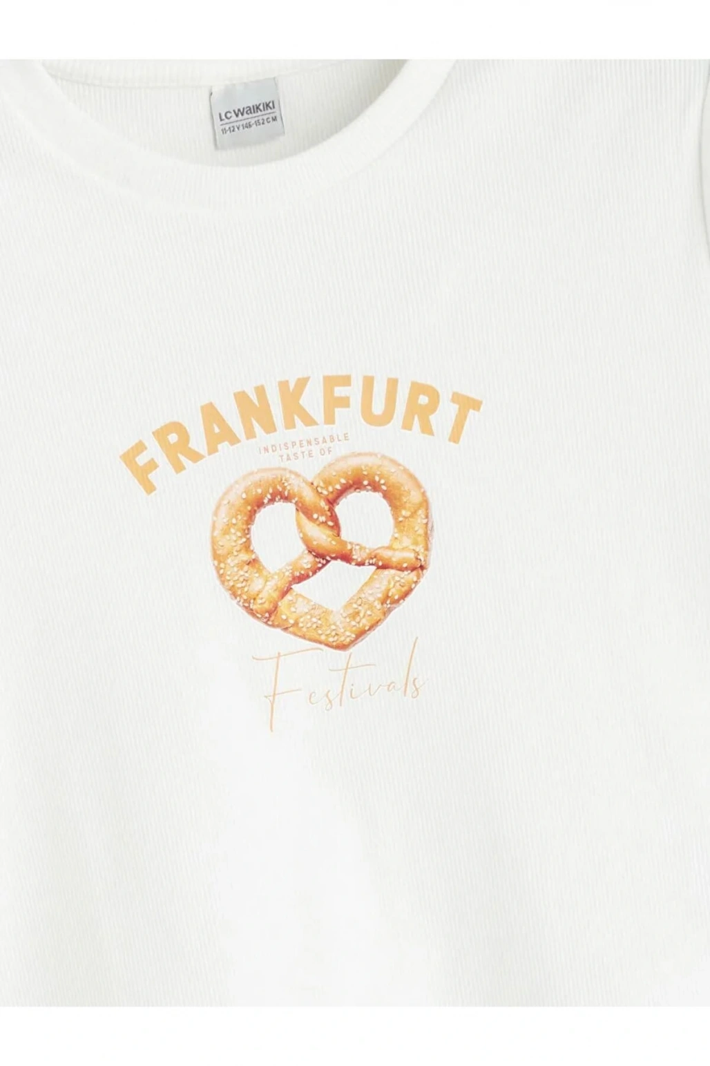 LCW Kids Ekru Bisiklet Yaka Frankfurt Baskılı Kız Çocuk Crop Tişört