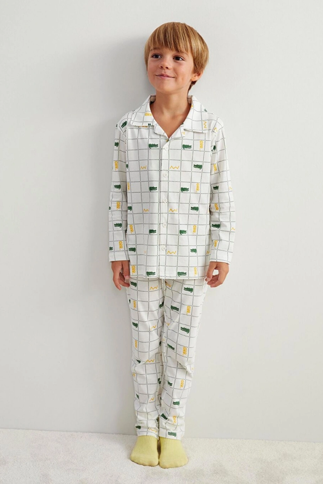 LCW Kids Ekru Gömlek Yaka Ekose Desenli Uzun Kollu Erkek Çocuk Pijama Takımı