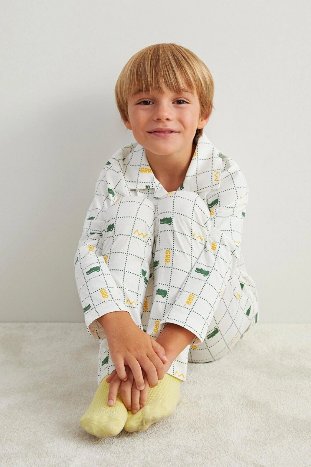 LCW Kids Ekru Gömlek Yaka Ekose Desenli Uzun Kollu Erkek Çocuk Pijama Takımı