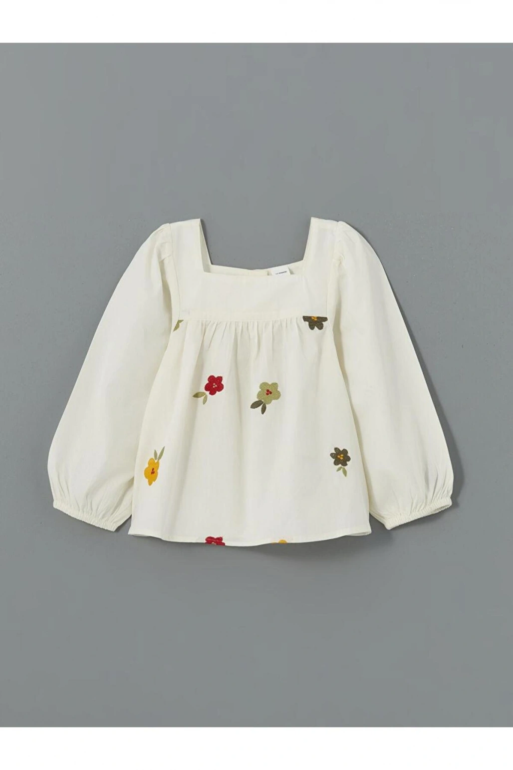 LCW Kids  Kare Yaka Nakışlı Kız Bebek Bluz