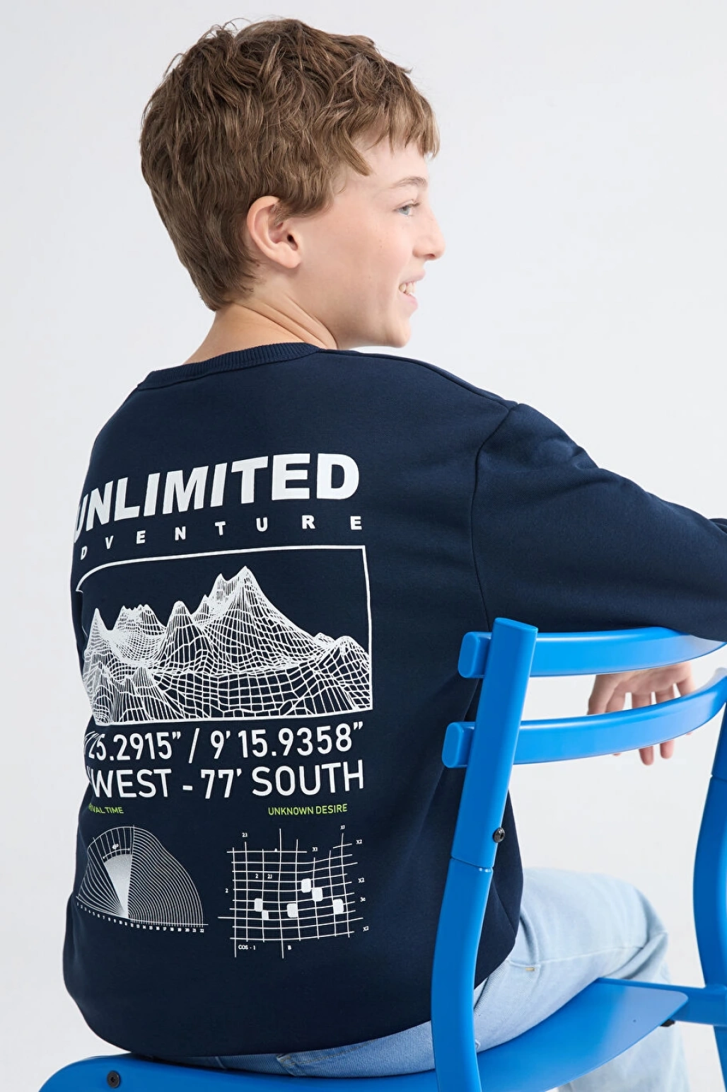 LCW Kids Lacivert Baskılı Erkek Çocuk Kalın Sweatshirt