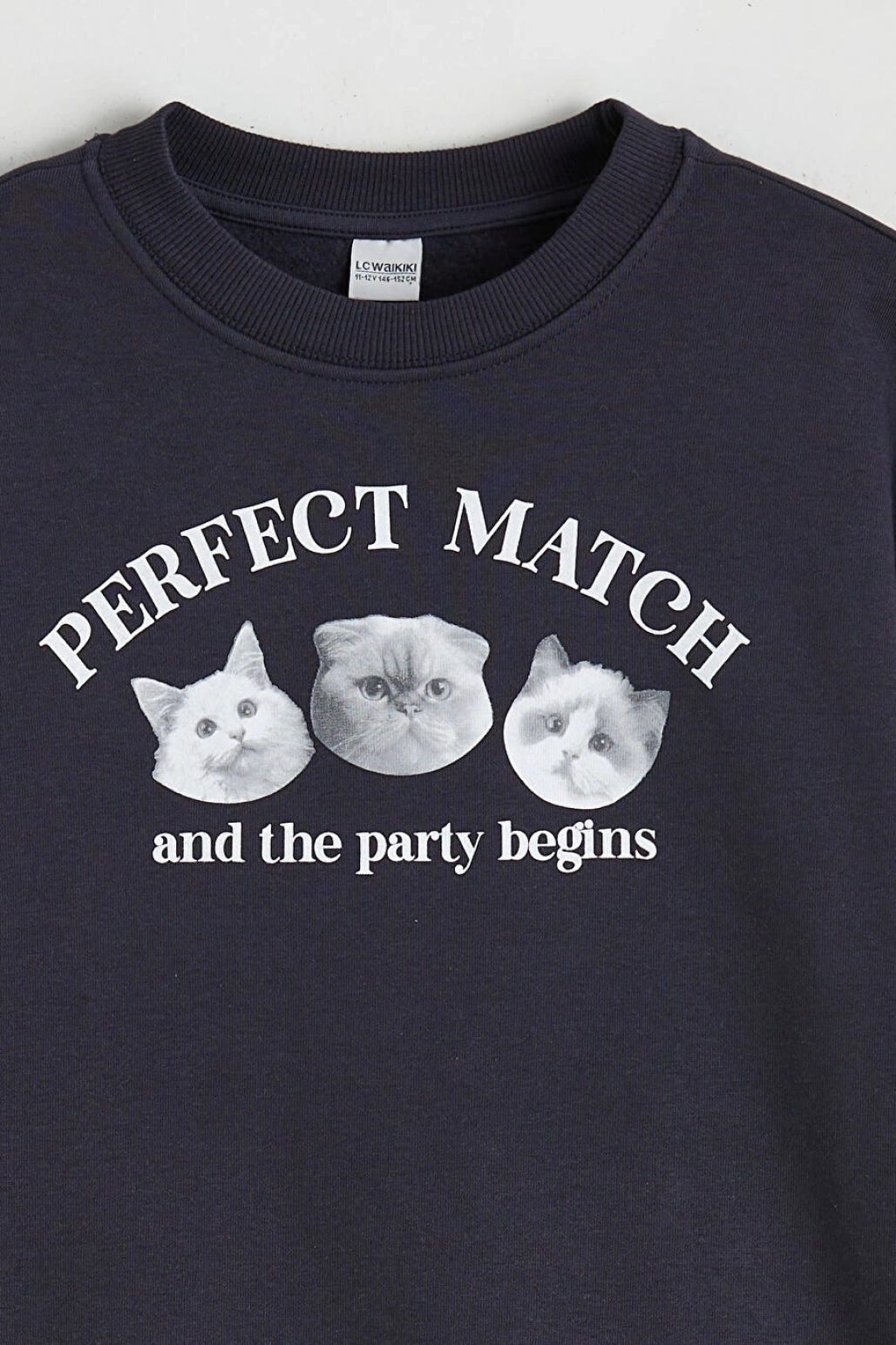 LCW Kids Lacivert Bisiklet Yaka Baskılı Kız Çocuk Kalın Sweatshirt