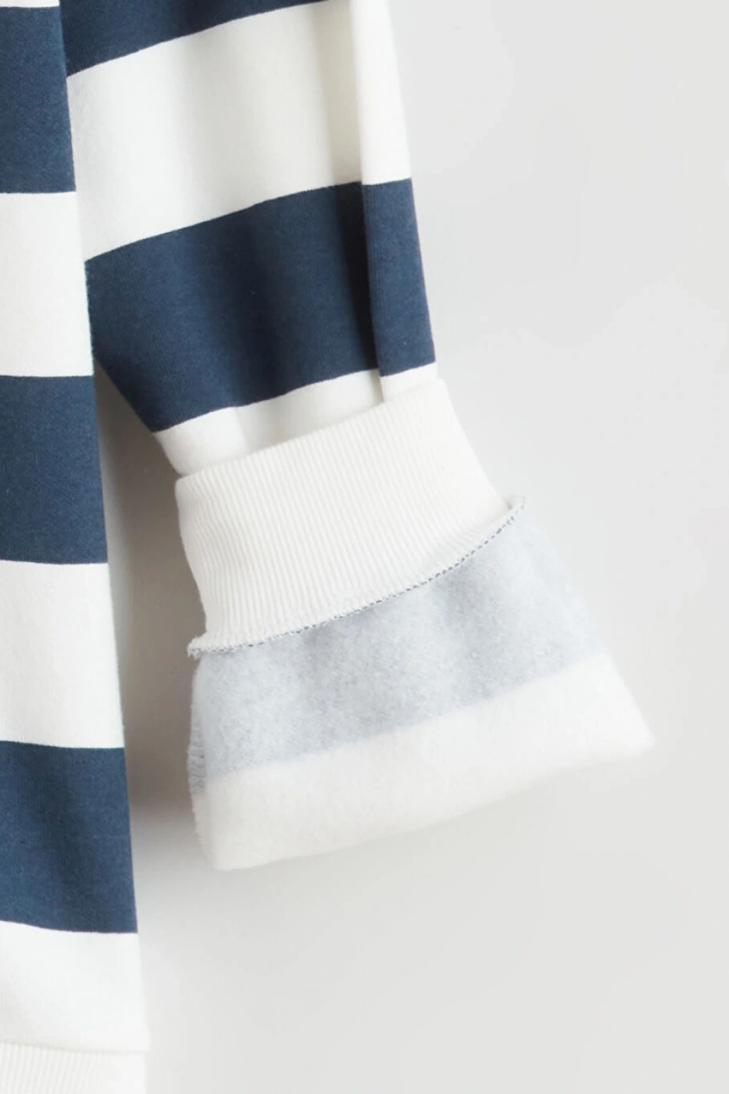 LCW Kids Lacivert Bisiklet Yaka Çizgili Erkek Çocuk Sweatshirt