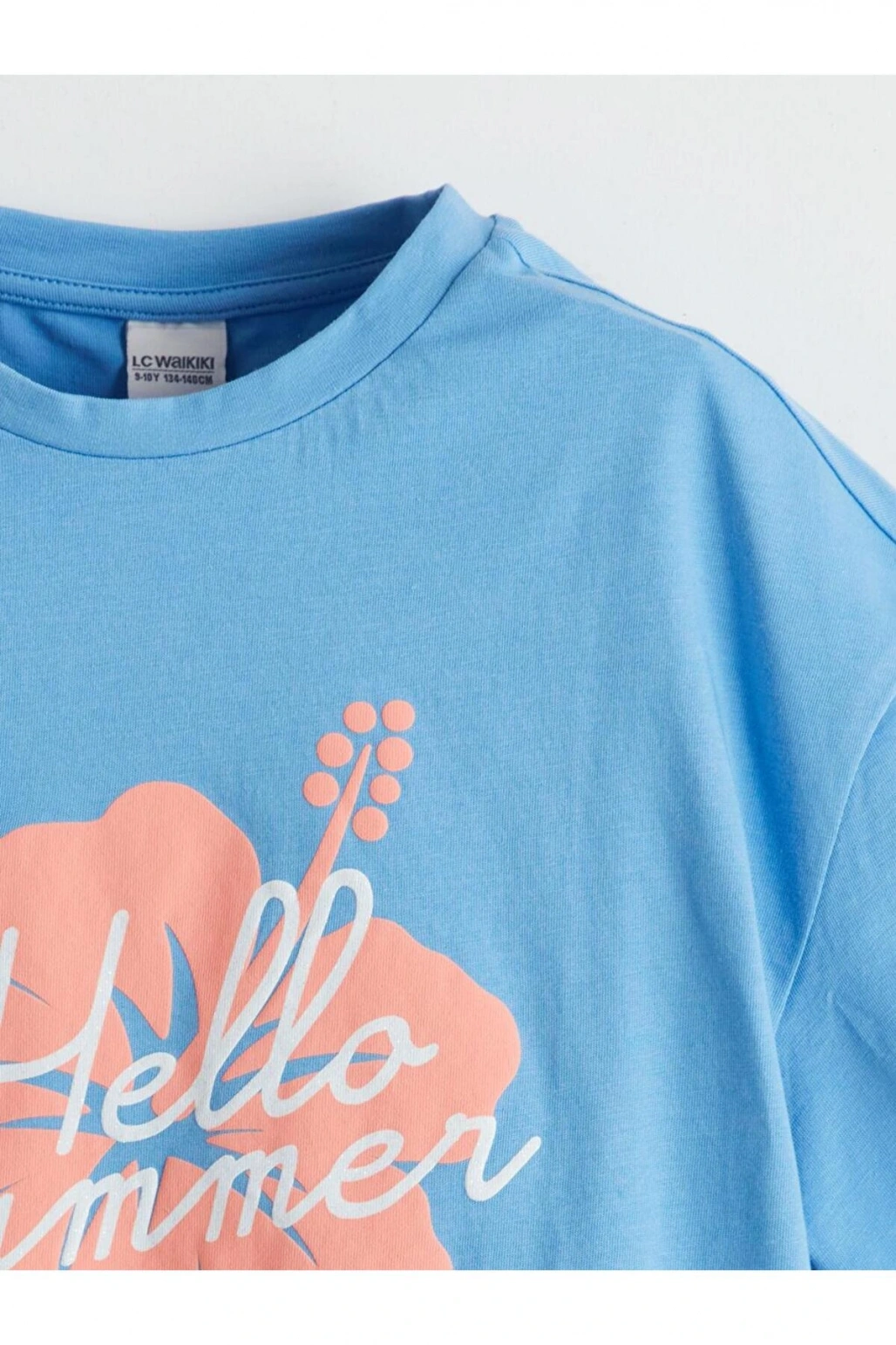 LCW Kids Mavi Bisiklet Yaka Çiçekli Penye Kız Çocuk Tişört