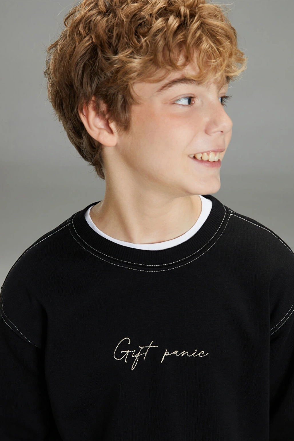 LCW Kids Siyah Baskılı Erkek Çocuk Kalın Sweatshirt