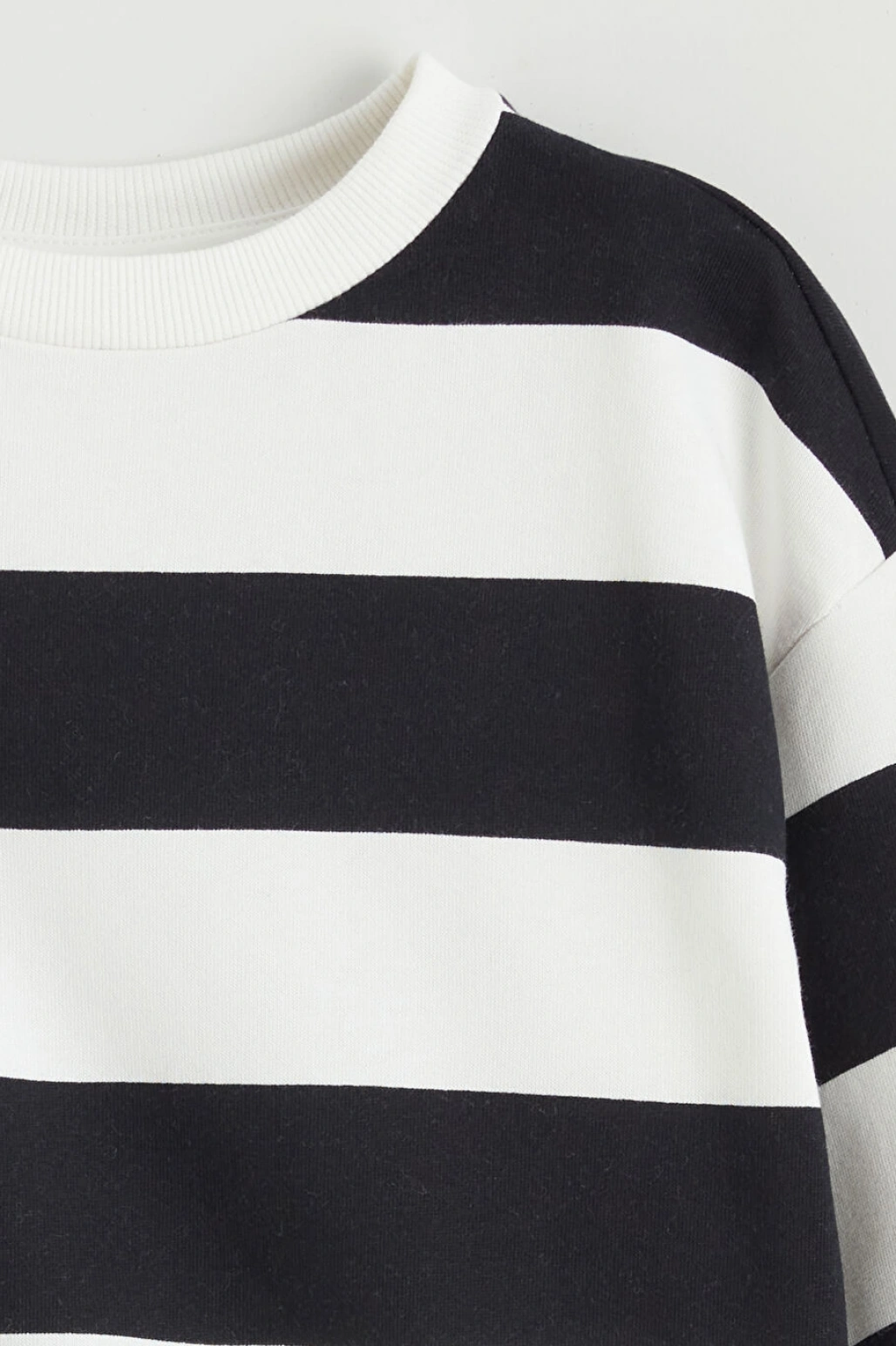 LCW Kids Siyah Bisiklet Yaka Çizgili Kız Çocuk Kalın Sweatshirt