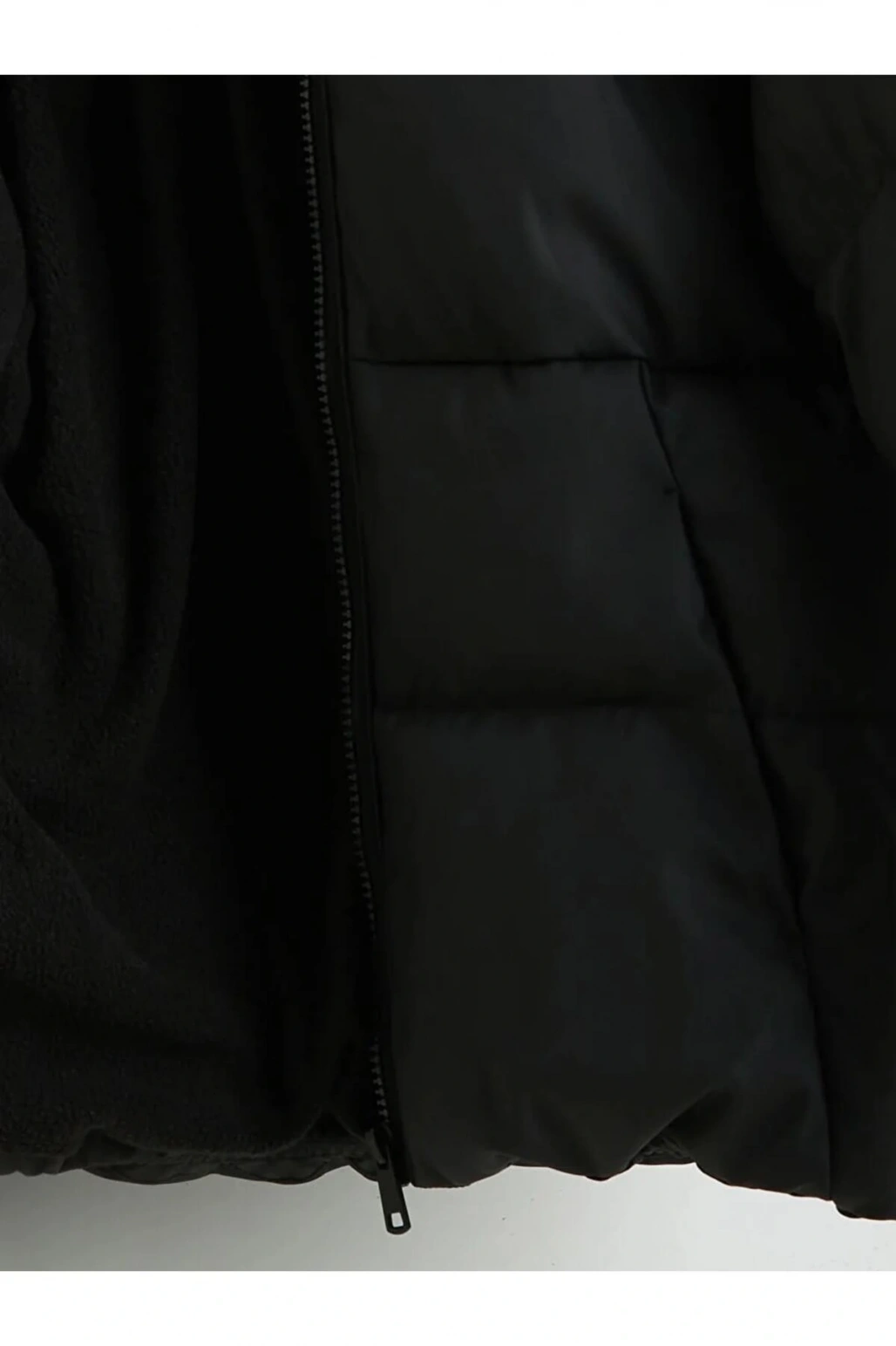 LCW KidsSiyah Kapüşonlu Erkek Çocuk Şişme Mont