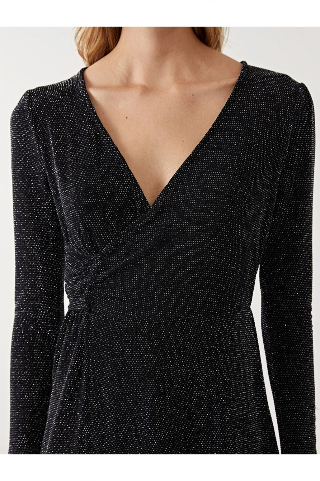 LCW Kruvaze Yaka Parlak Görünümlü Kadın Elbise