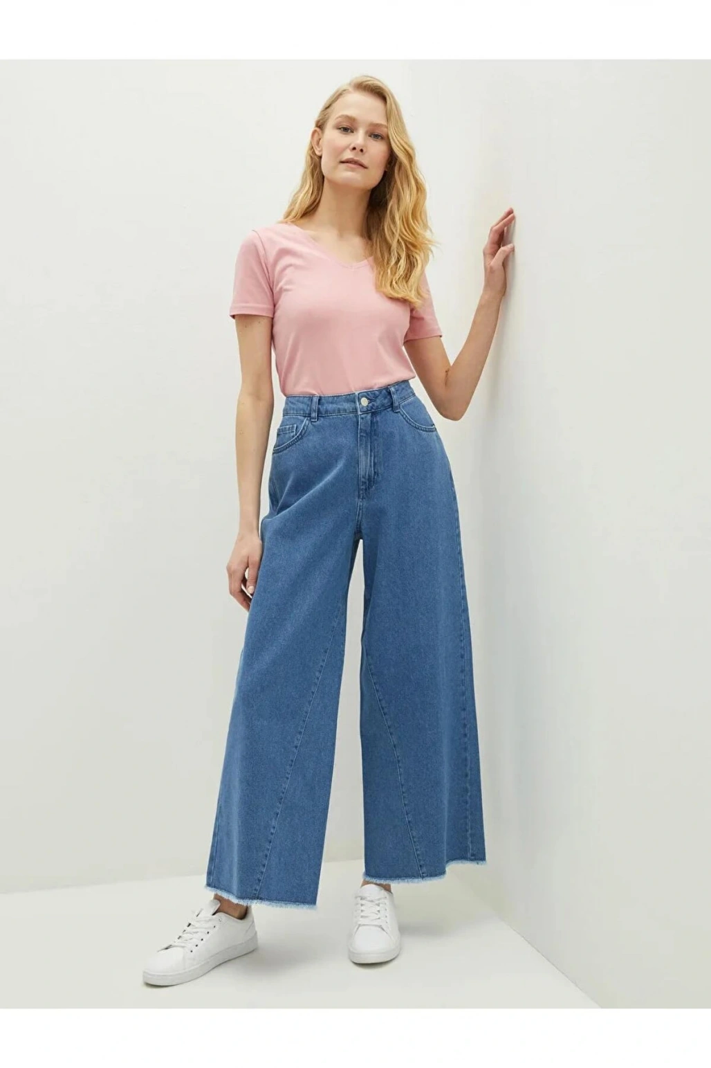 LCW Modest İndigo Cep Detaylı Bol Paça Kadın Rodeo Jean Pantolon