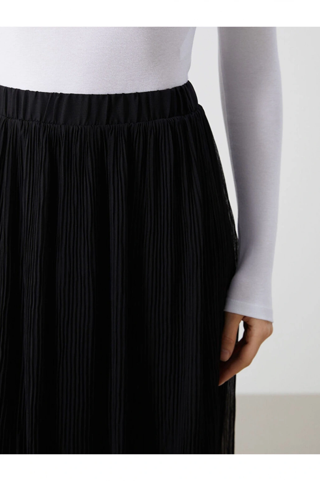 LCW Modest Siyah Beli Lastikli Dokulu Kadın Etek