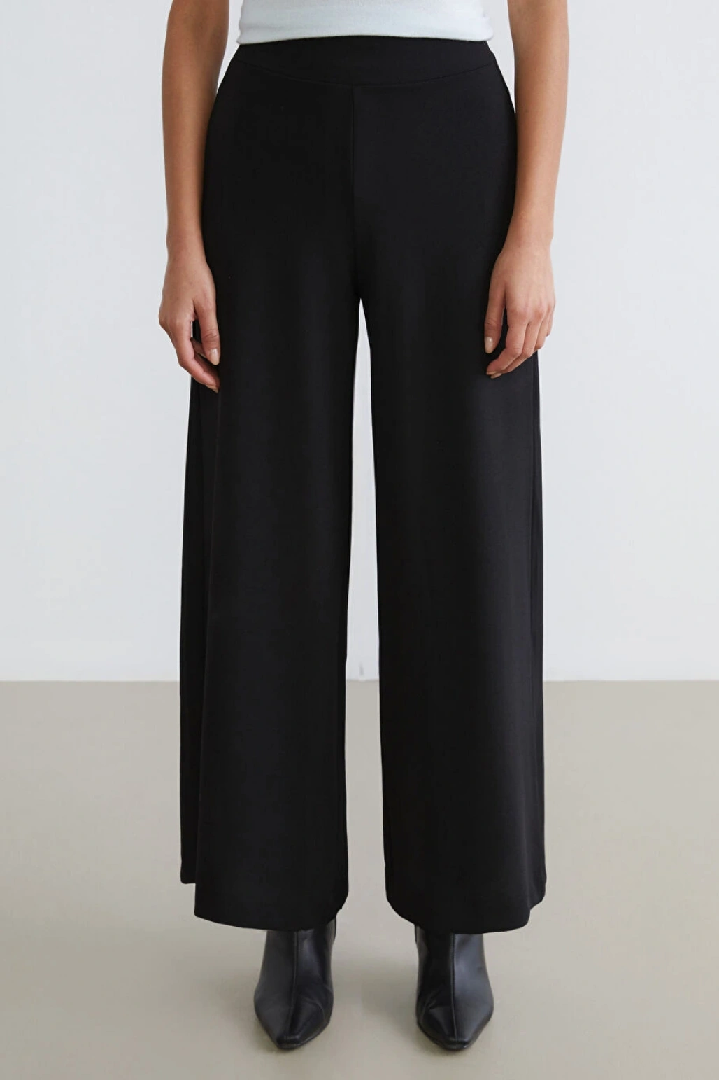 LCW Modest Siyah Beli Lastikli Geniş Paça Kadın Pantolon