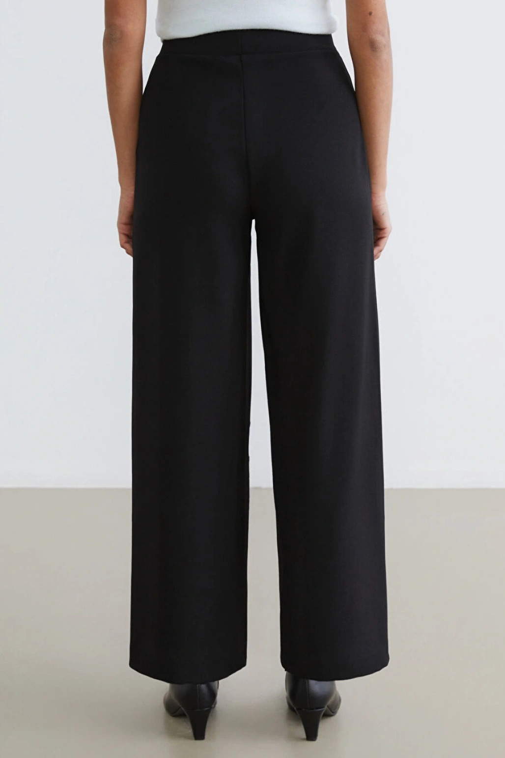 LCW Modest Siyah Beli Lastikli Geniş Paça Kadın Pantolon