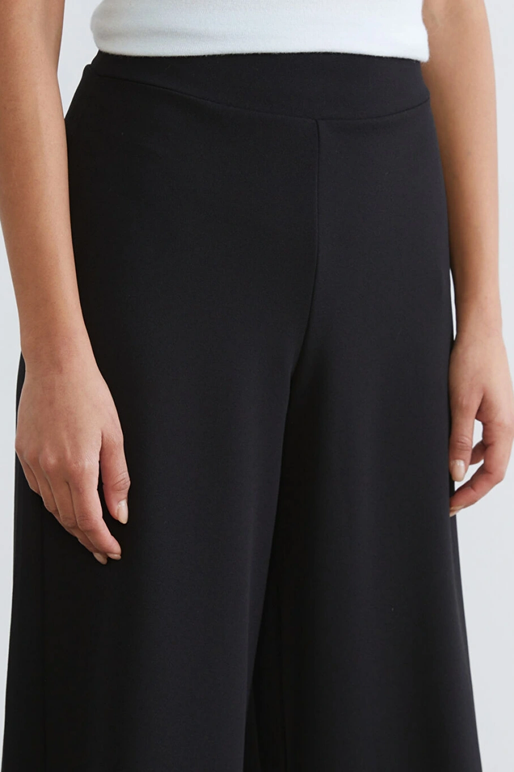 LCW Modest Siyah Beli Lastikli Geniş Paça Kadın Pantolon