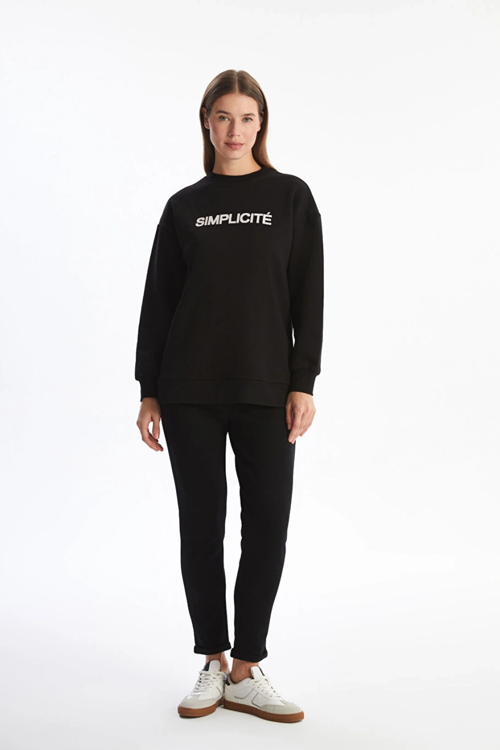 LCW Modest Siyah Bisiklet Yaka Baskılı Kadın Kalın Sweatshirt Tunik