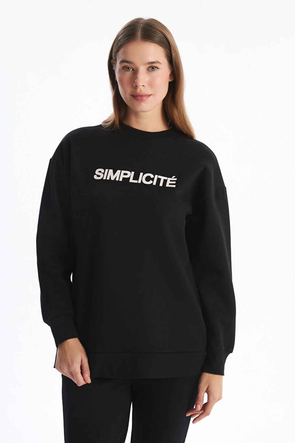 LCW Modest Siyah Bisiklet Yaka Baskılı Kadın Kalın Sweatshirt Tunik