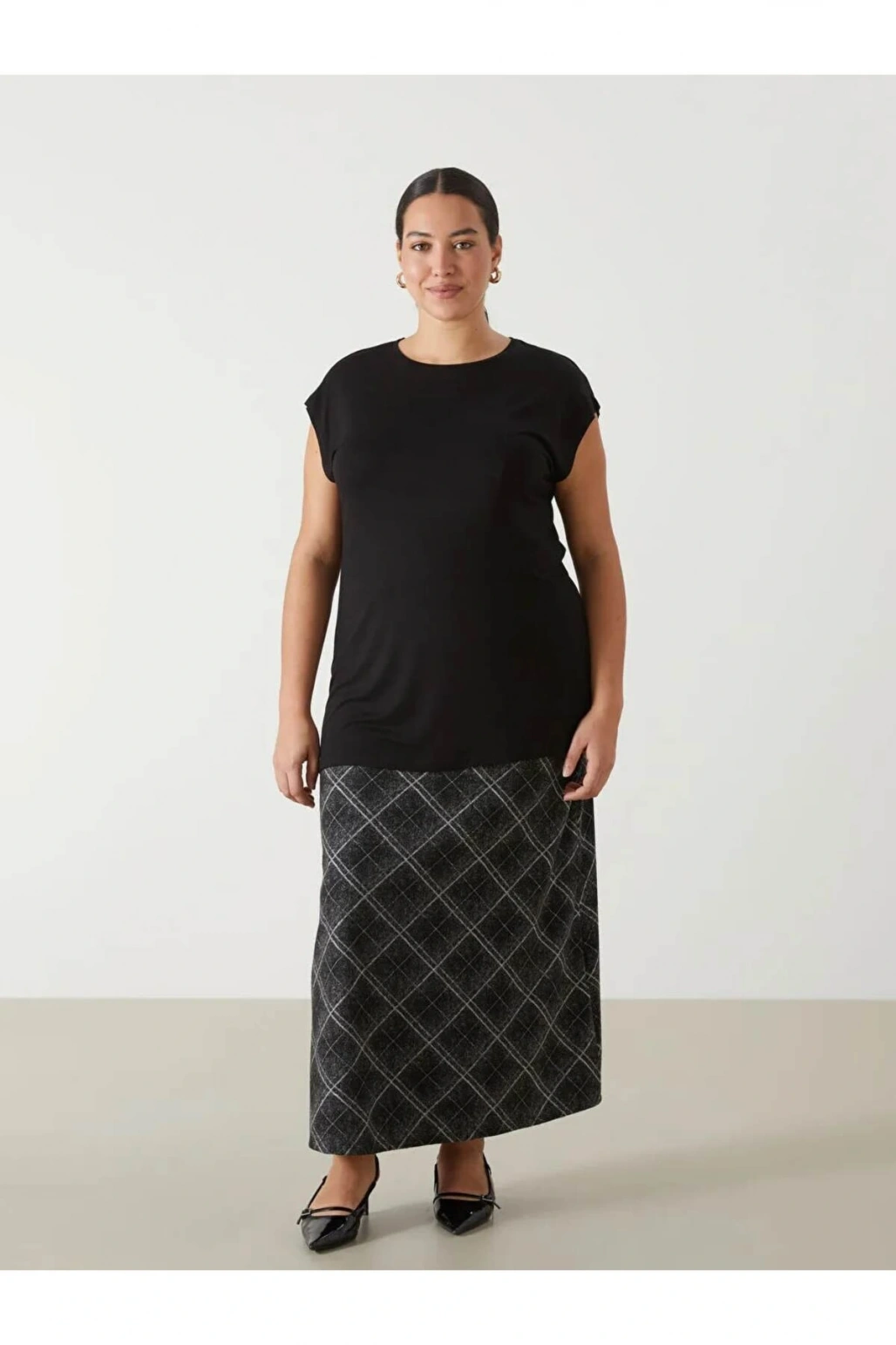 LCW Modest Siyah Bisiklet Yaka Kadın Tunik