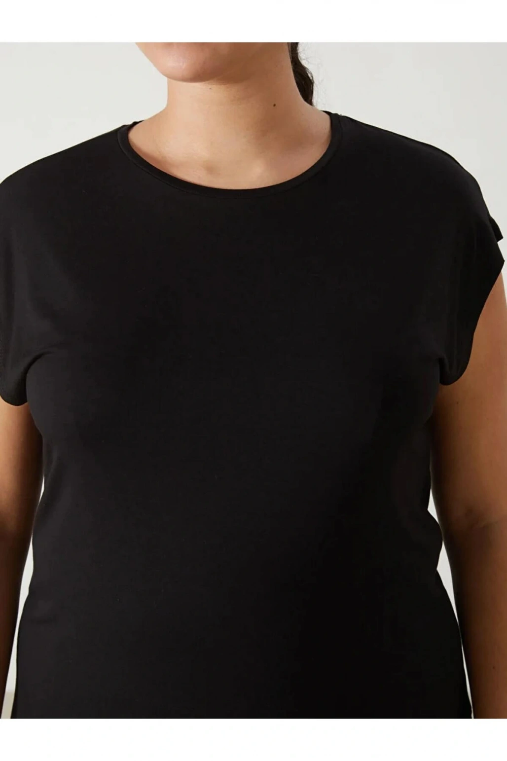 LCW Modest Siyah Bisiklet Yaka Kadın Tunik