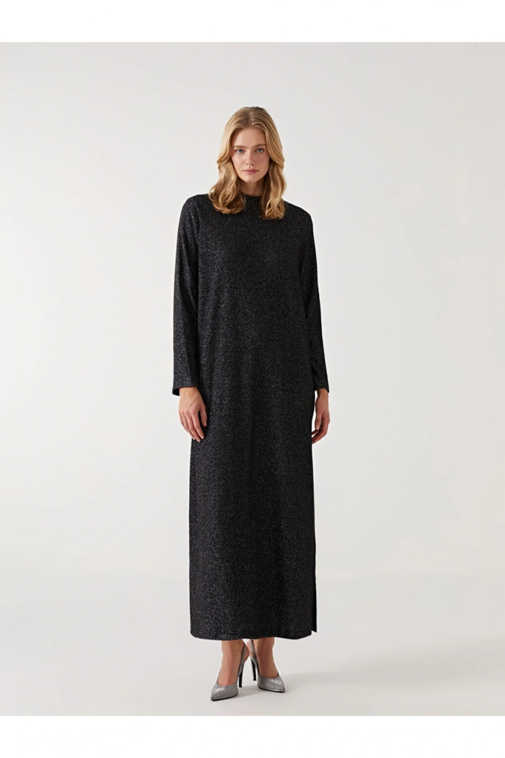 LCW Modest Siyah Bisiklet Yaka Parlak Görünümlü Kadın Elbise