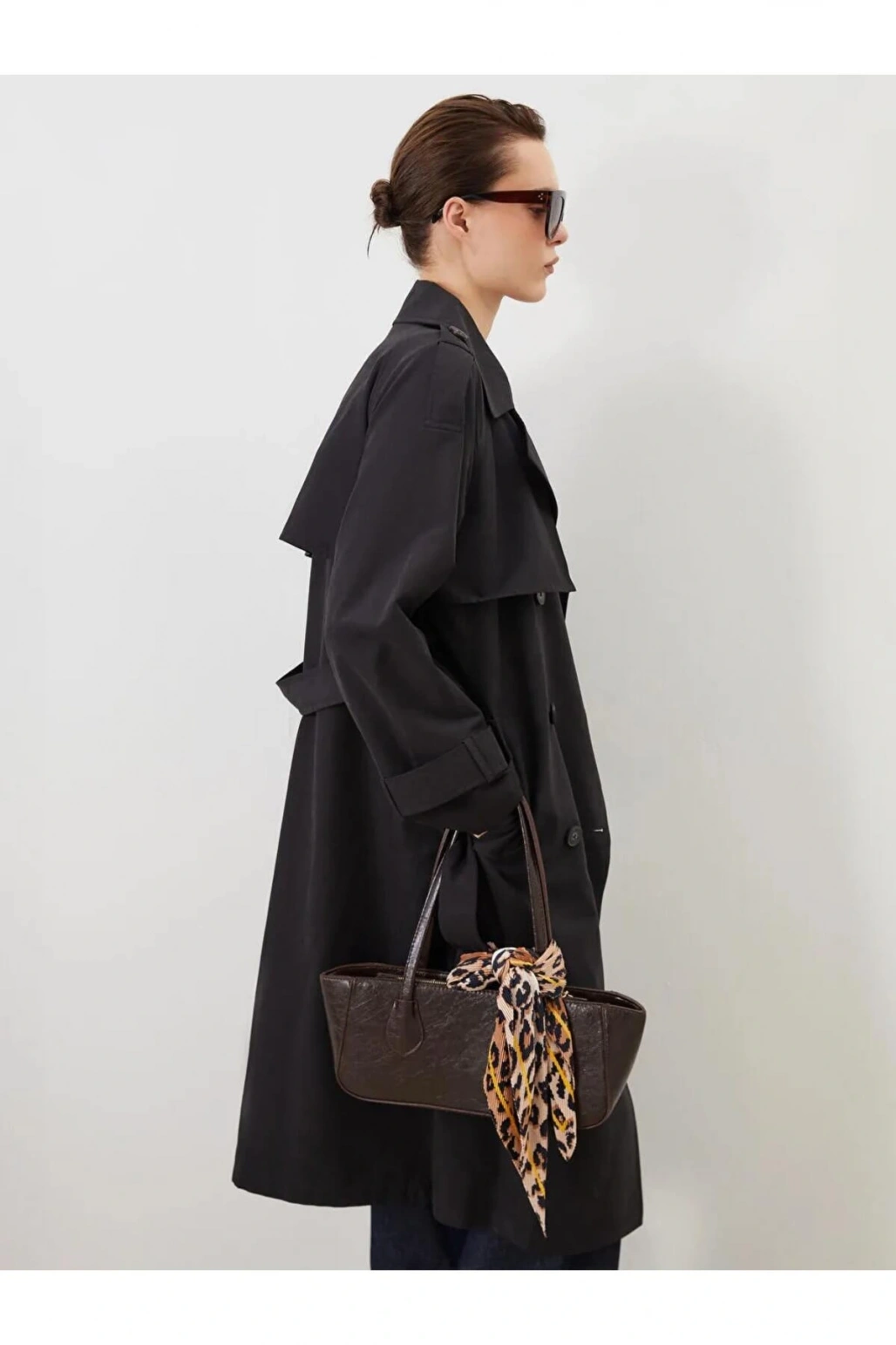 LCW Modest Siyah Kruvaze Yaka Oversize Kadın Trençkot