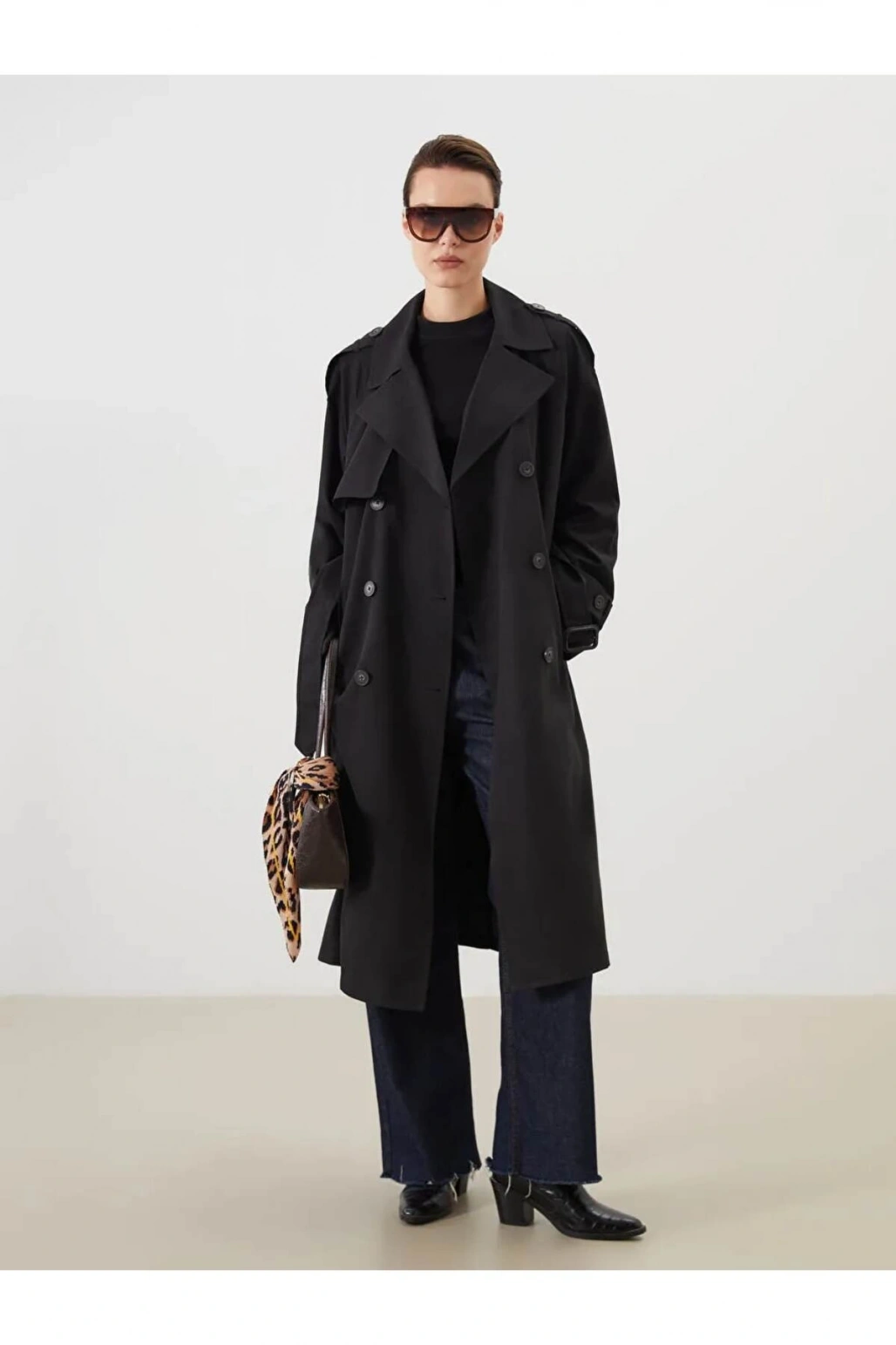 LCW Modest Siyah Kruvaze Yaka Oversize Kadın Trençkot