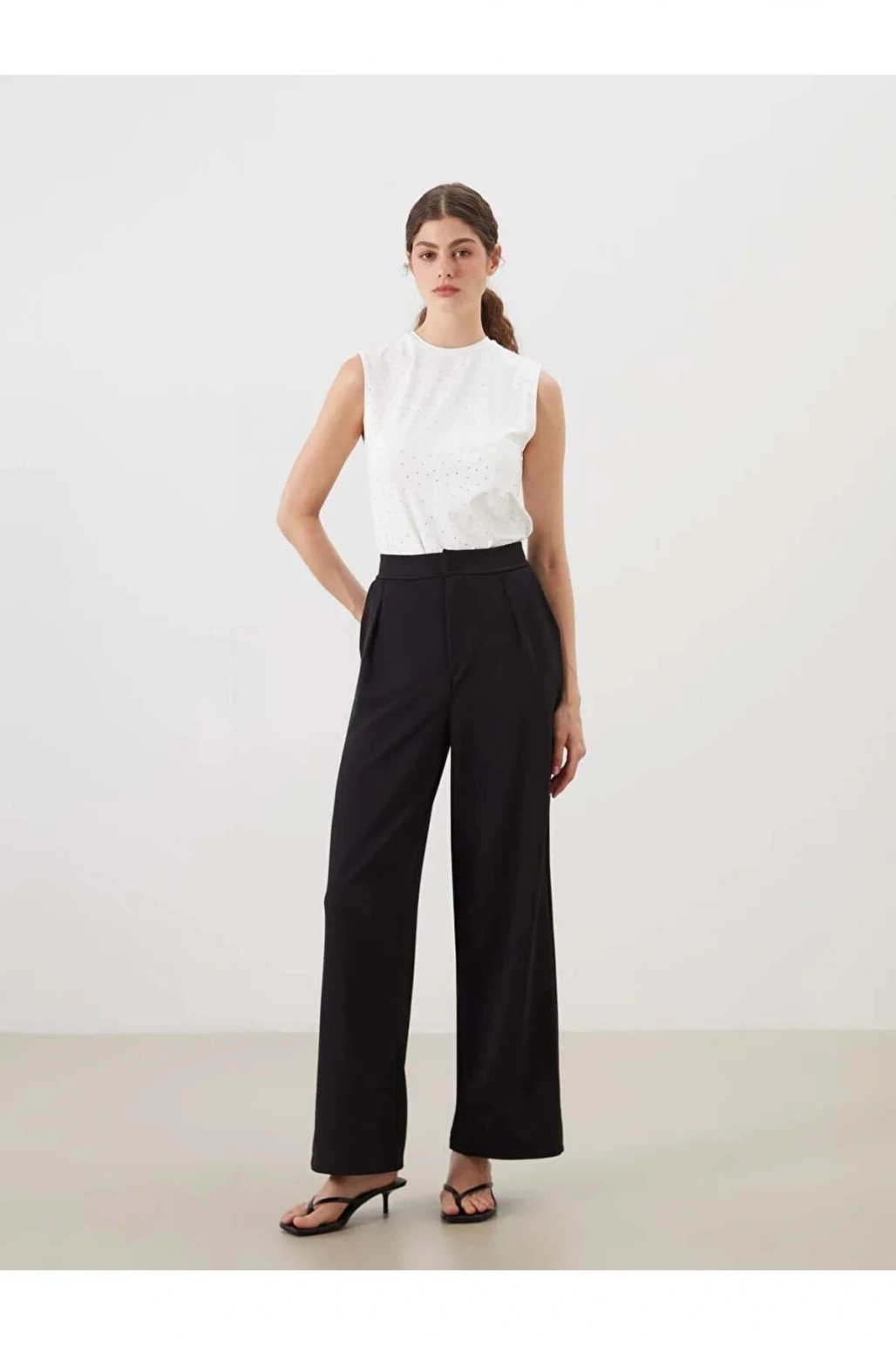 LCW Modest Siyah Loose Fit Pileli Kadın Pantolon