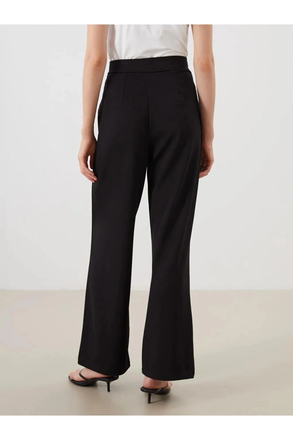 LCW Modest Siyah Loose Fit Pileli Kadın Pantolon