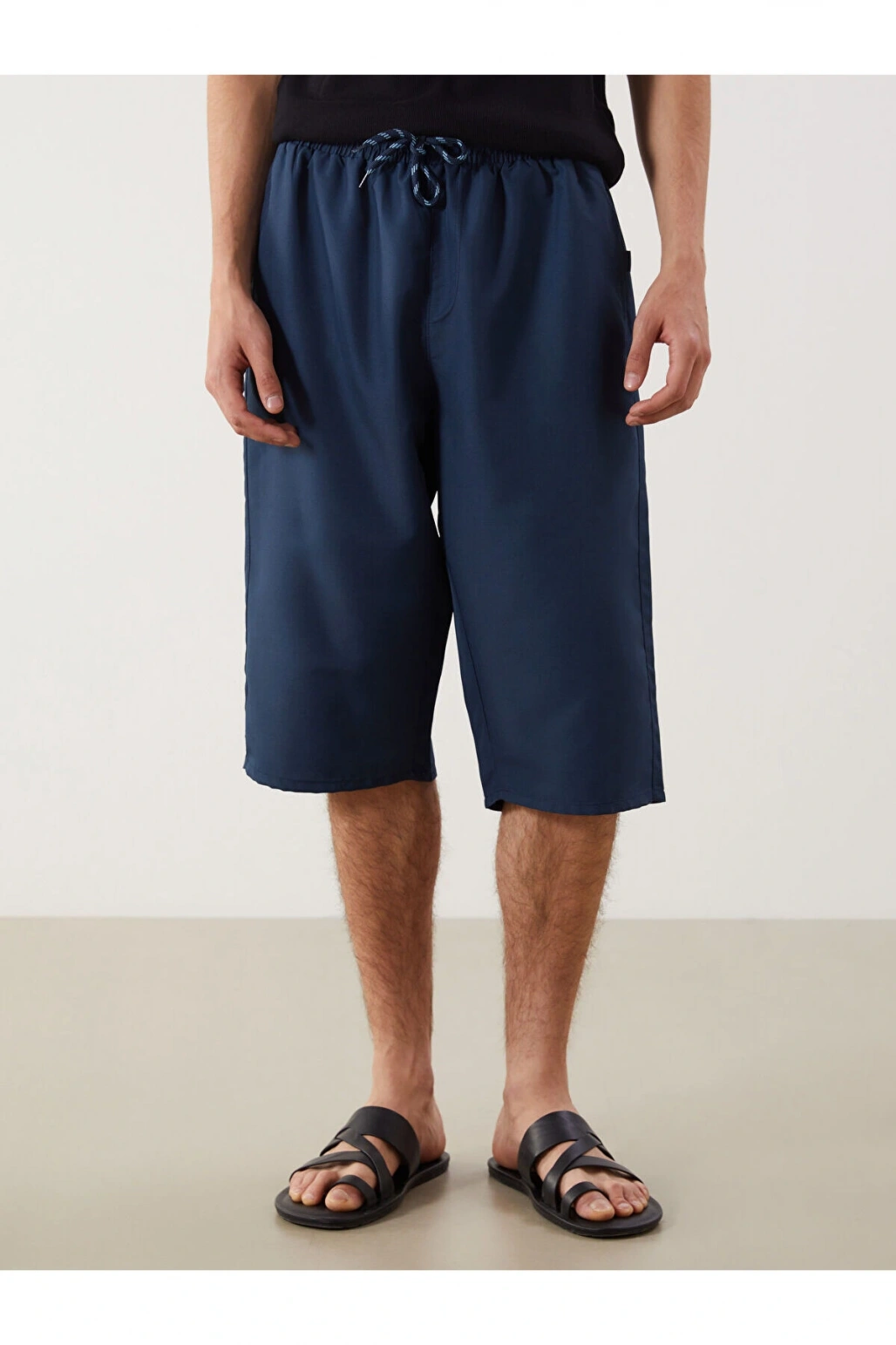 LCW SWIMWEAR Diz Altı Boy Erkek Deniz Şortu