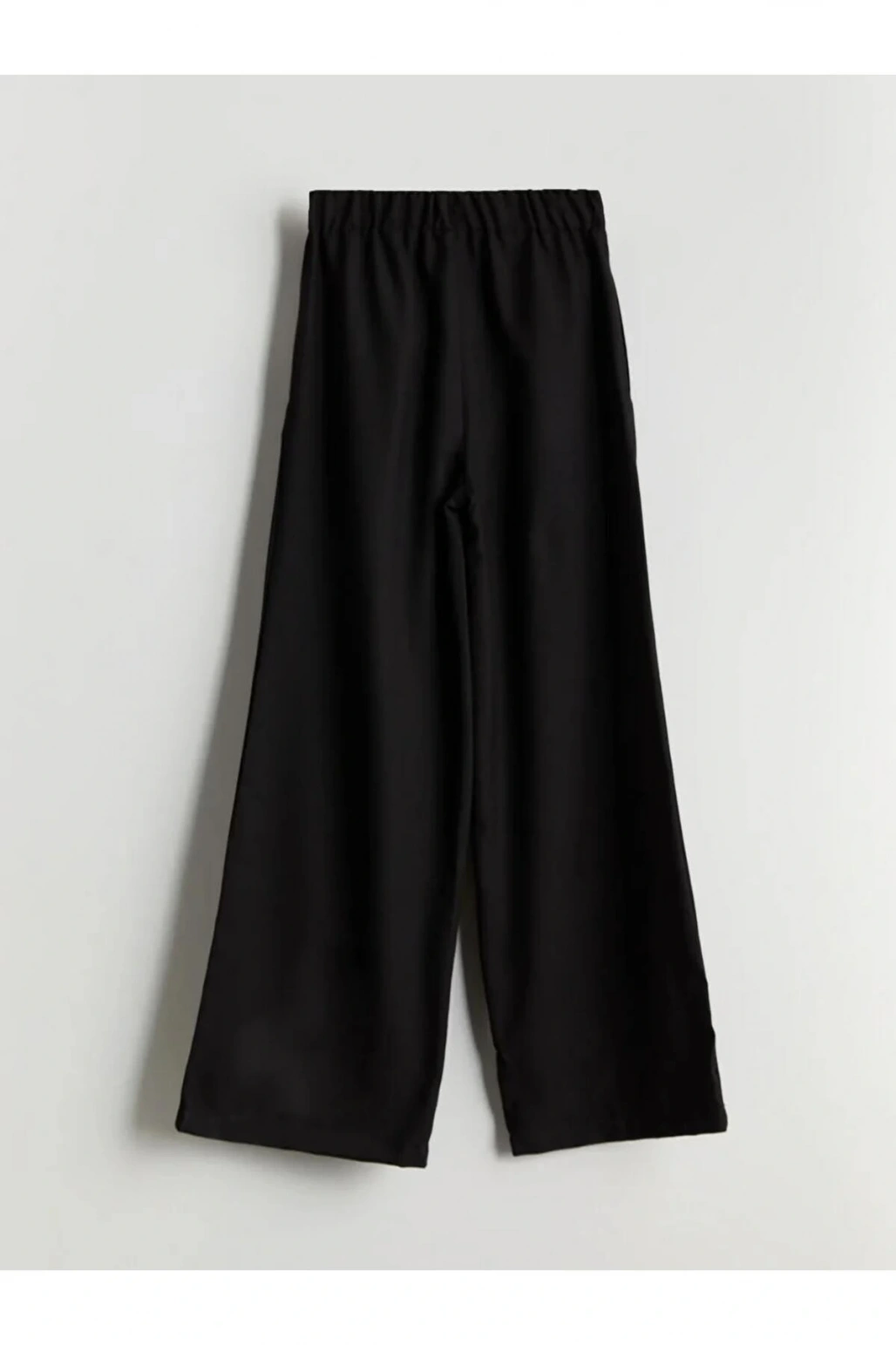 LCW Teen Siyah Beli Lastikli Pileli Genç Kız Pantolon