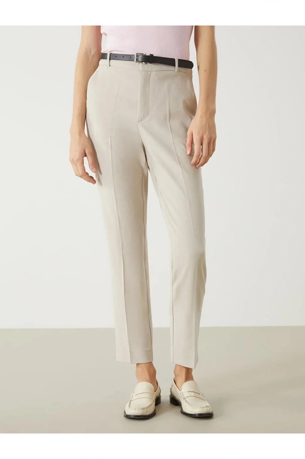 LCW Vision Bej Beli Kemerli Havuç Kesim Kadın Pantolon