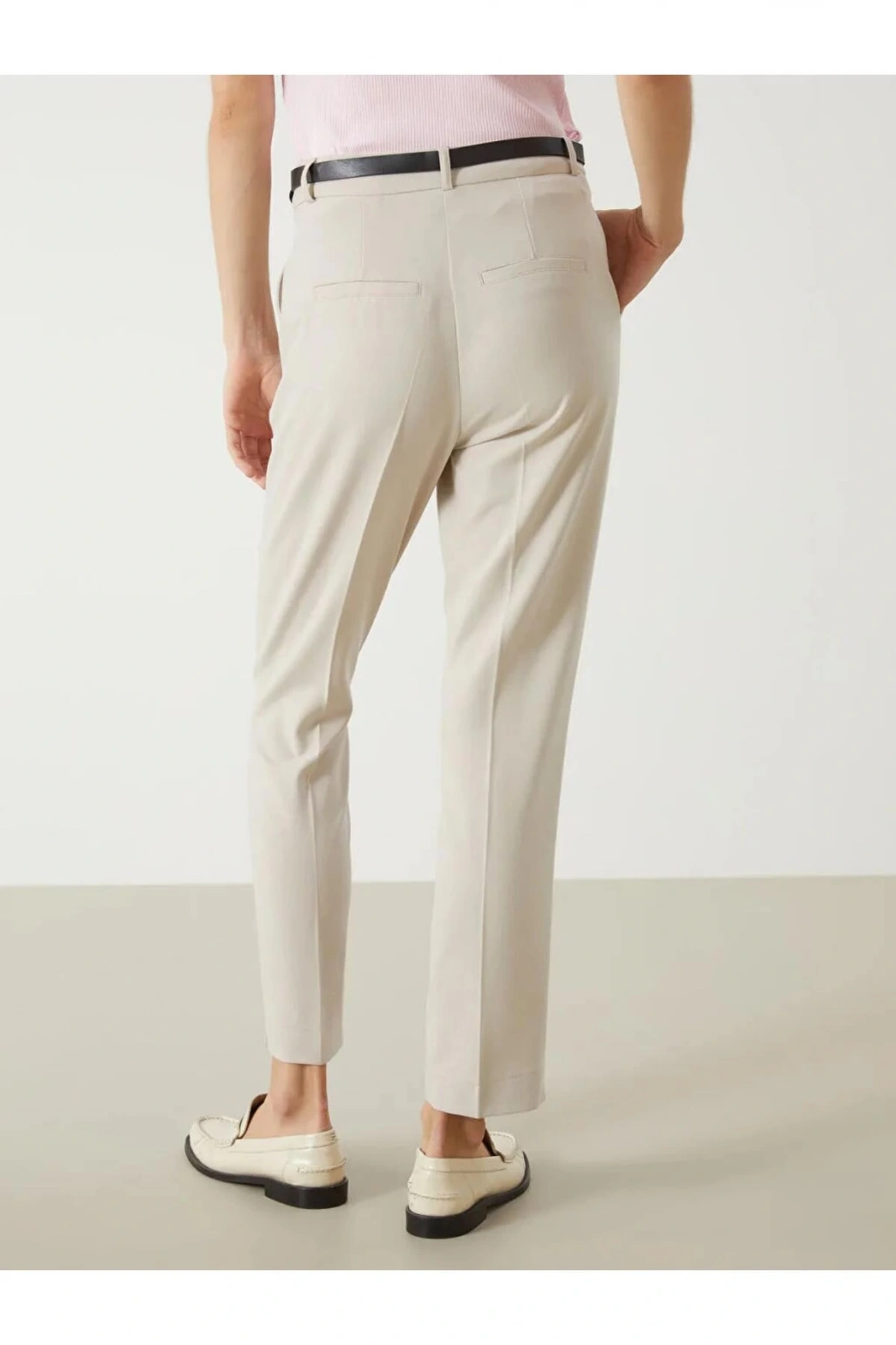 LCW Vision Bej Beli Kemerli Havuç Kesim Kadın Pantolon