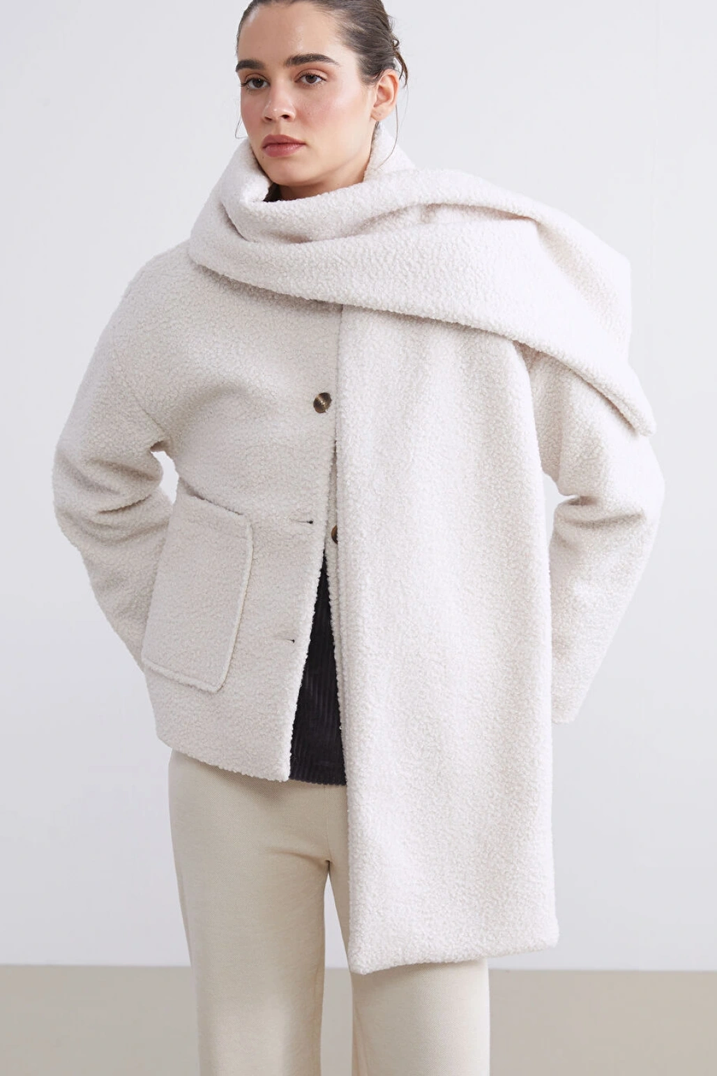 LCW Vision Ekru Bisiklet Yaka Atkılı Kadın Kaşe Kaban