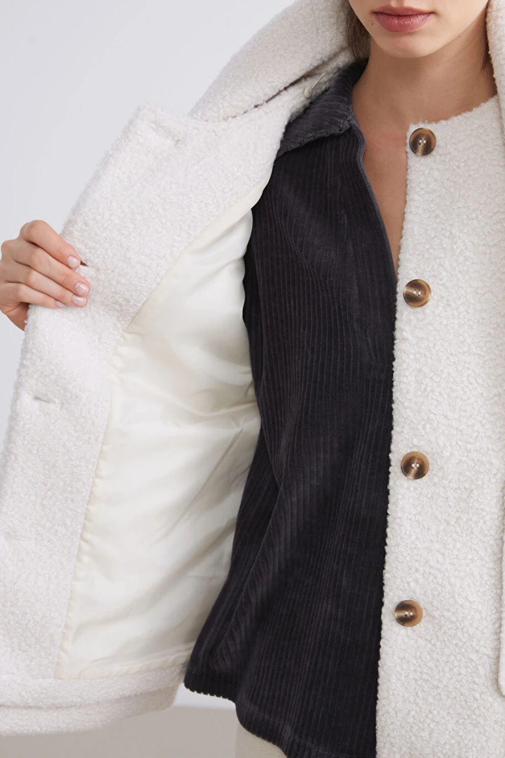 LCW Vision Ekru Bisiklet Yaka Atkılı Kadın Kaşe Kaban