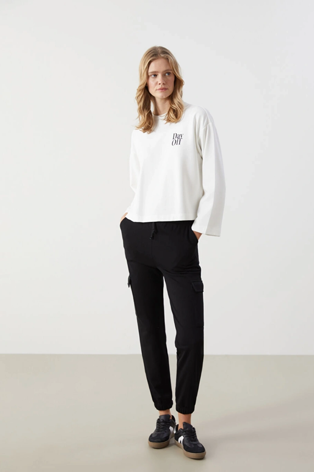 LCW Vision Ekru Bisiklet Yaka Baskılı Oversize Kadın Sweatshirt