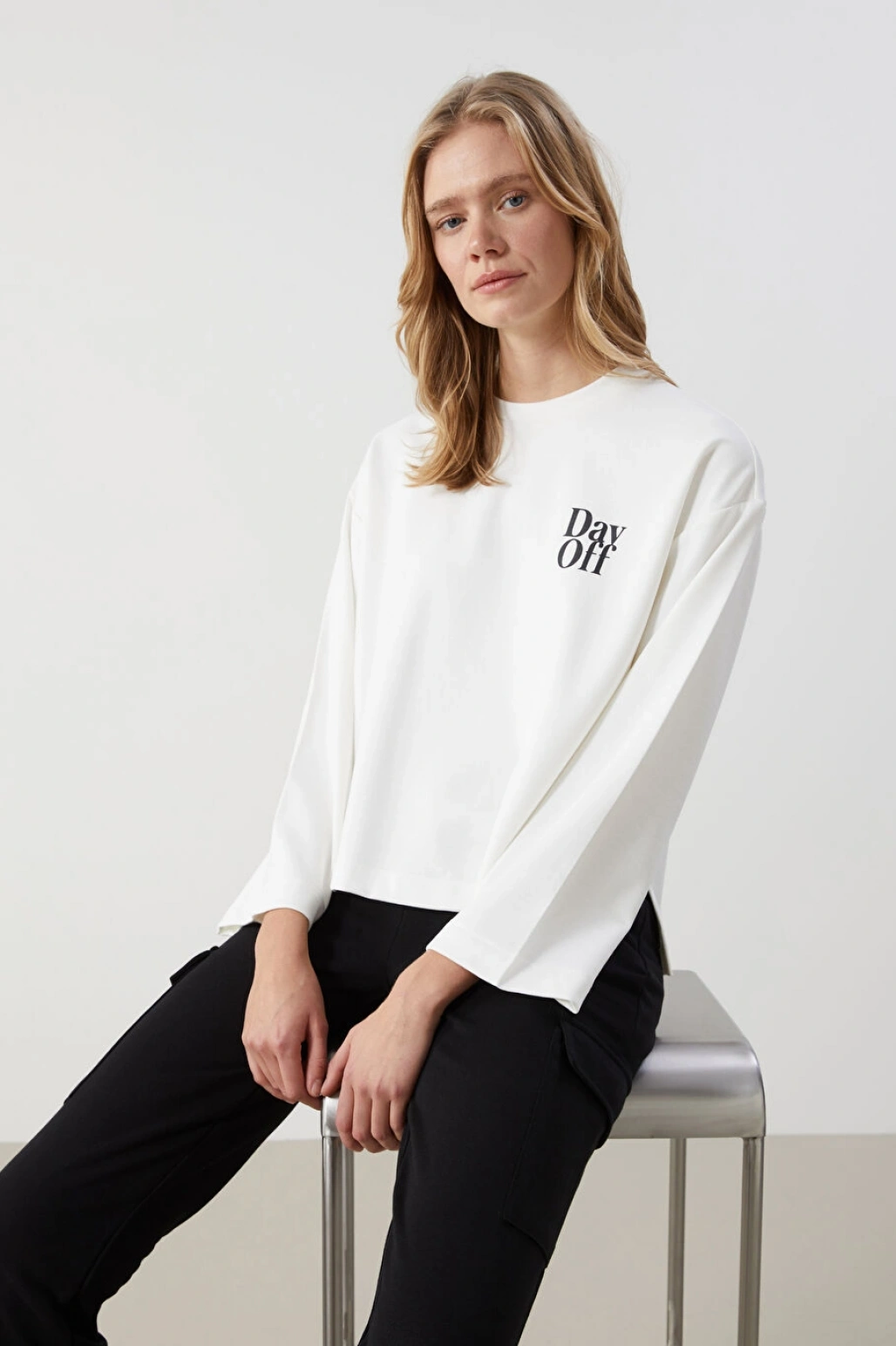 LCW Vision Ekru Bisiklet Yaka Baskılı Oversize Kadın Sweatshirt