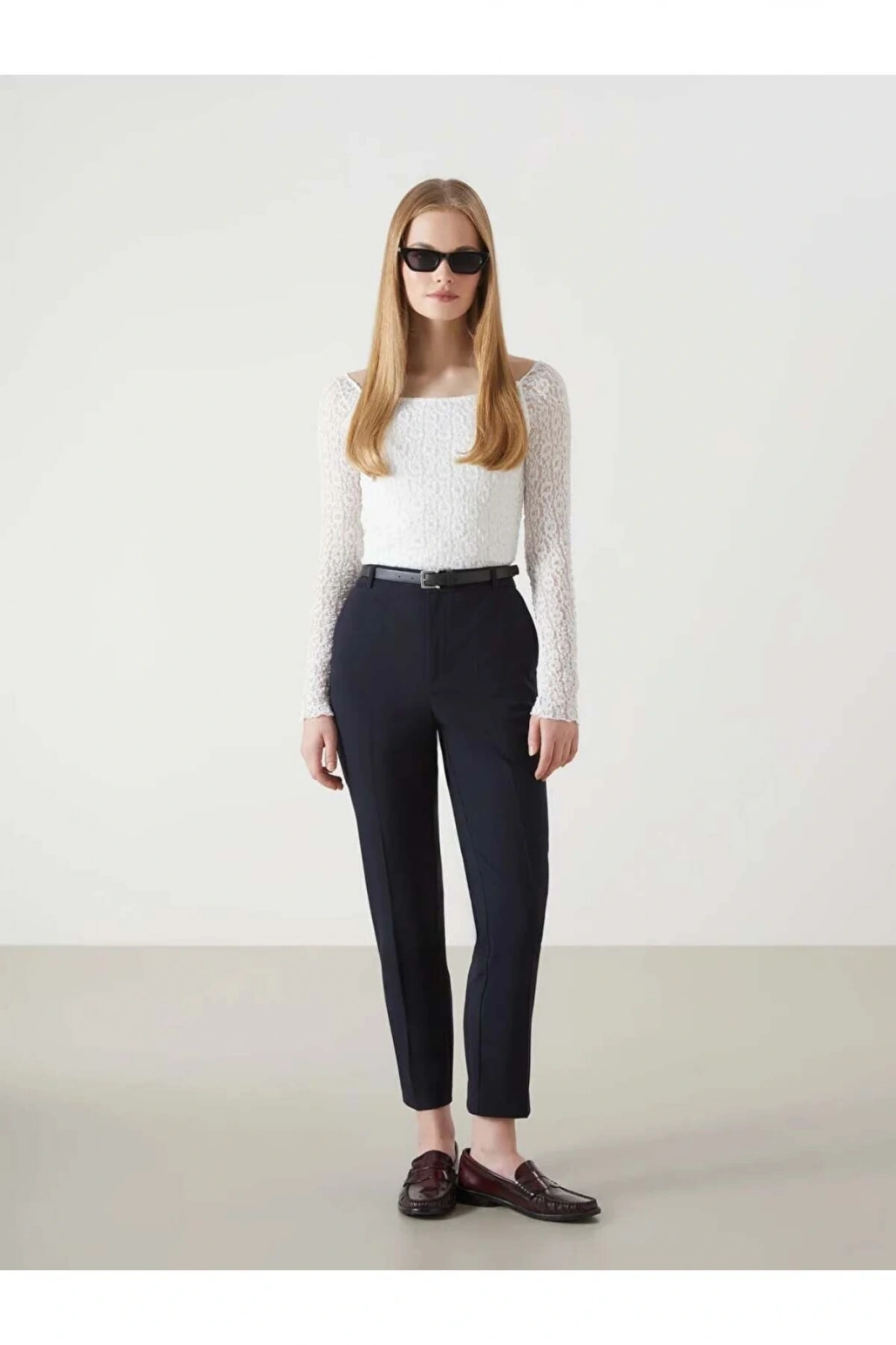 LCW Vision Lacivert Beli Kemerli Havuç Kesim Kadın Pantolon