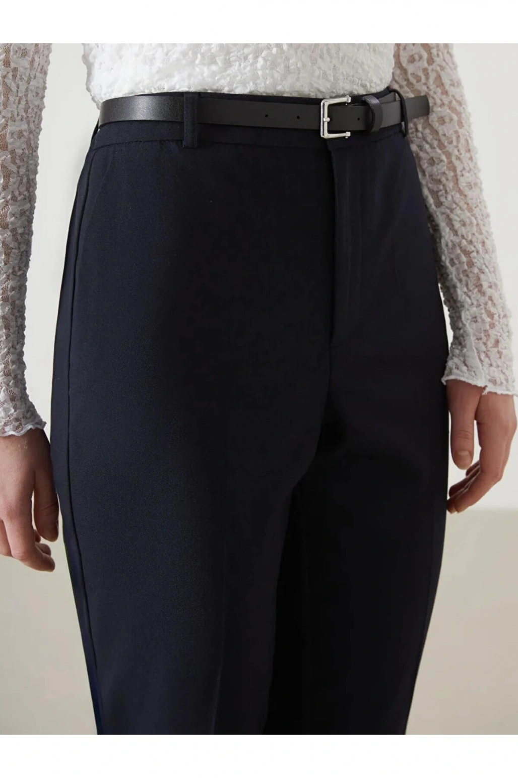 LCW Vision Lacivert Beli Kemerli Havuç Kesim Kadın Pantolon