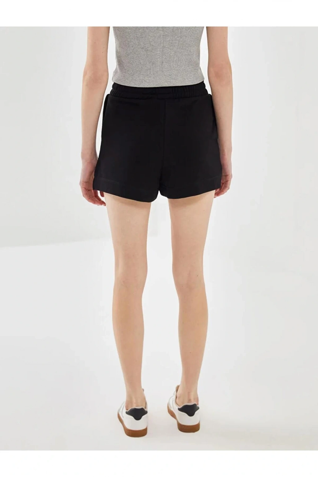LCW Vision Siyah Beli Lastikli Kadın Şort