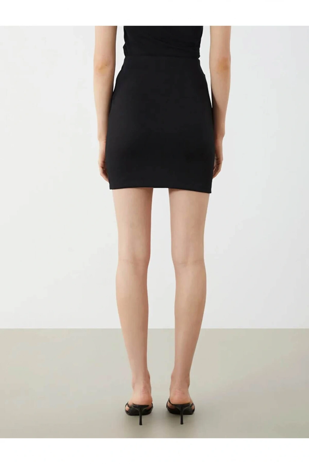 LCW Vision Siyah Beli Lastikli Mini Etek