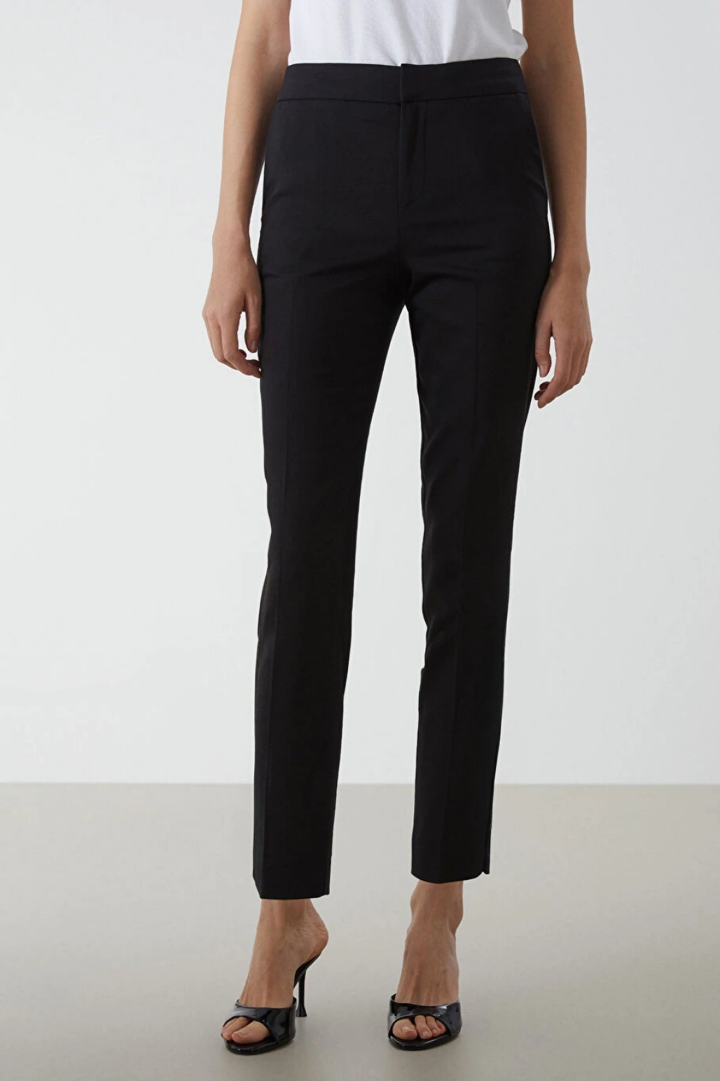 LCW Vision Yeni Siyah Beli Lastikli Havuç Kesim Kadın Pantolon