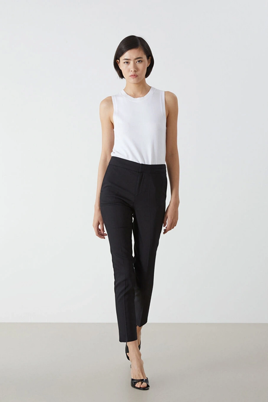 LCW Vision Yeni Siyah Beli Lastikli Havuç Kesim Kadın Pantolon