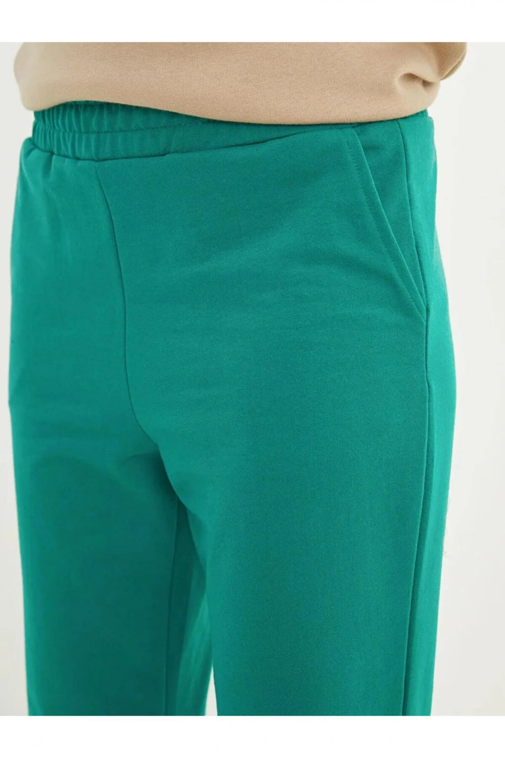 LCW Vision Yeşil Beli Lastikli Düz Cep Detaylı Kadın Jogger Eşofman Altı