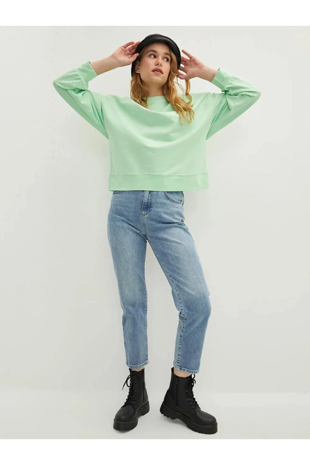 LCW Vision Yeşil Bisiklet Yaka Baskılı Uzun Kollu Kadın Sweatshirt