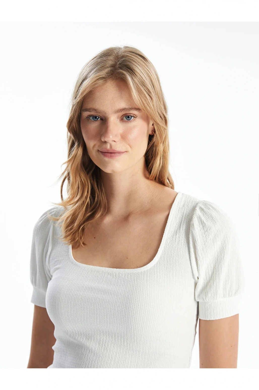 LCW Vision Kare Yaka Düz Kısa Kollu Kadın Bluz