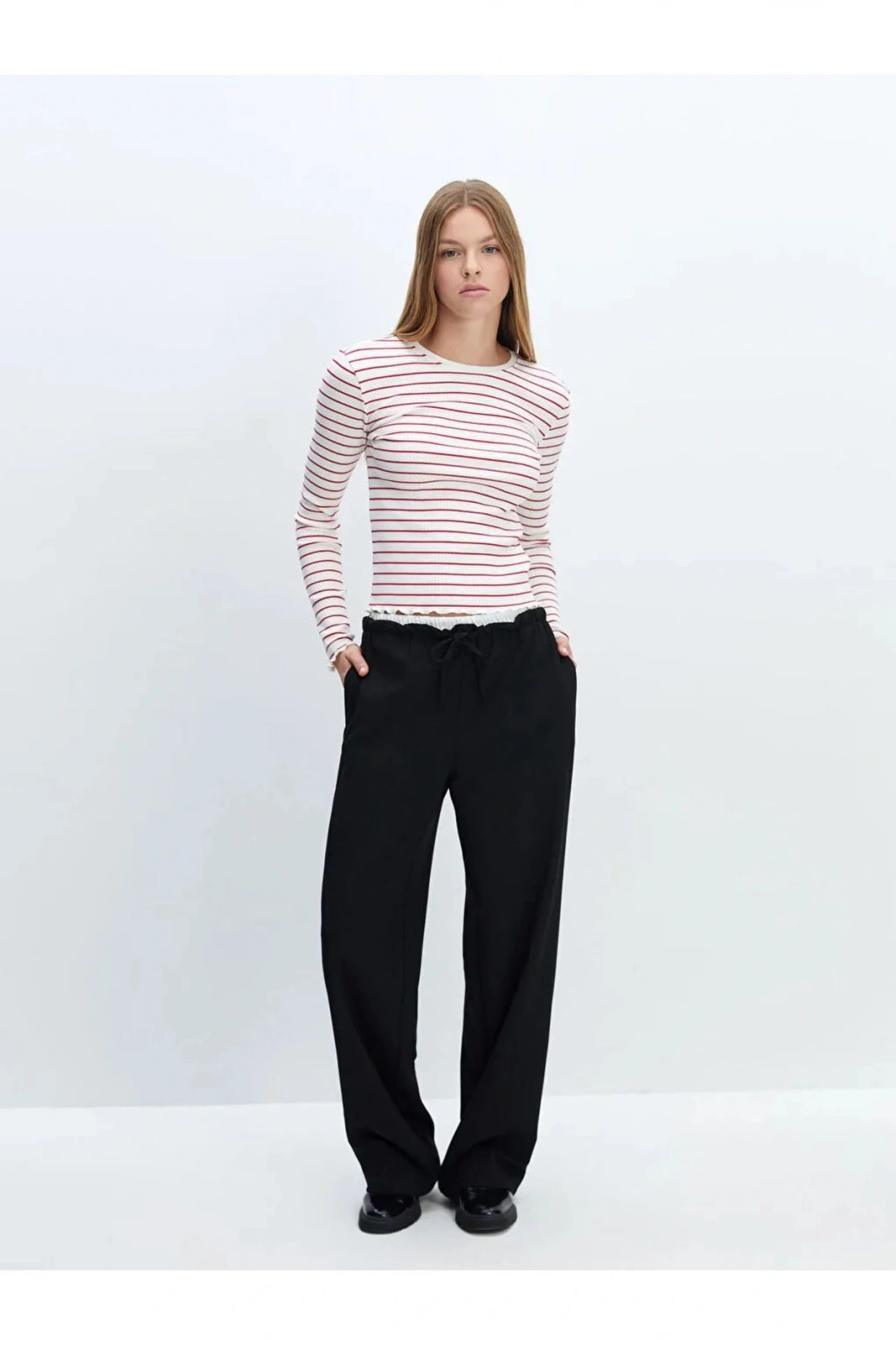 LCW Vision Kırmızı Cizgili Bisiklet Yaka Çizgili Kadın Tişört