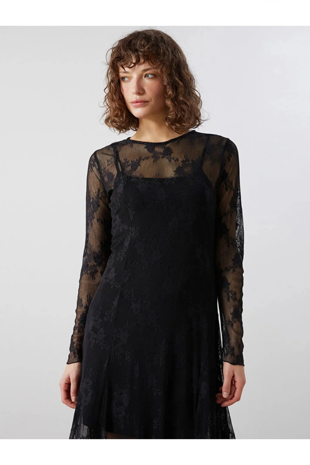 LCW Vision Siyah Bisiklet Yaka Dantel Detaylı Nakışlı Kadın Elbise