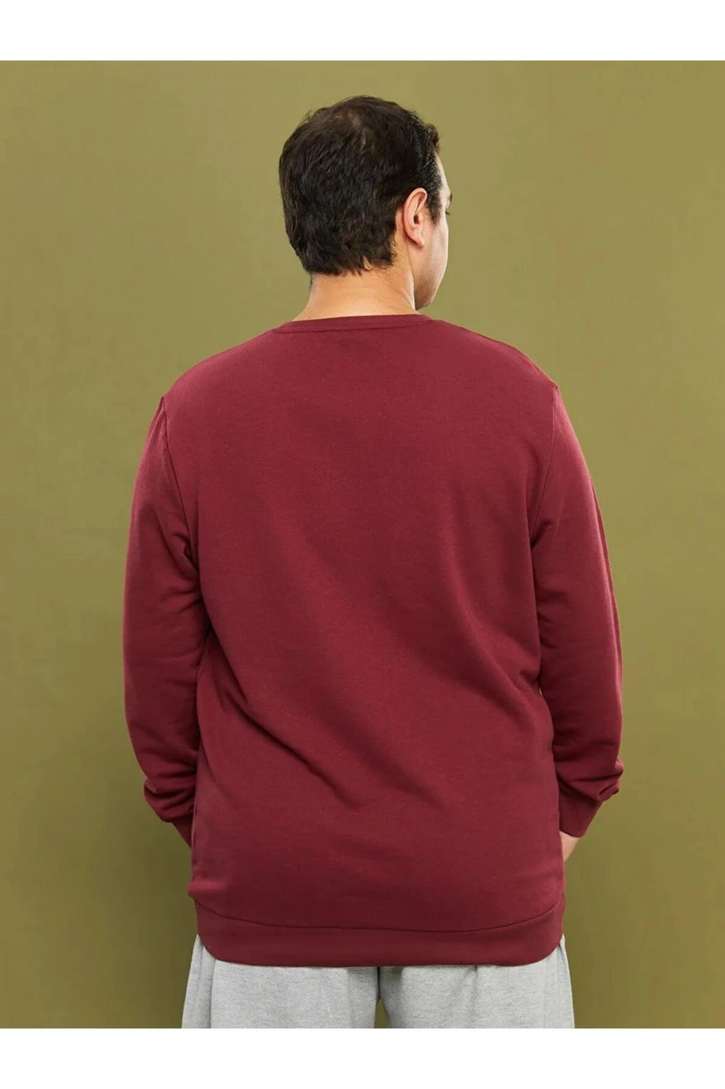 LCWAIKIKI Basic Büyük Beden Bisiklet Yaka Uzun Kollu Basic Erkek Sweatshirt