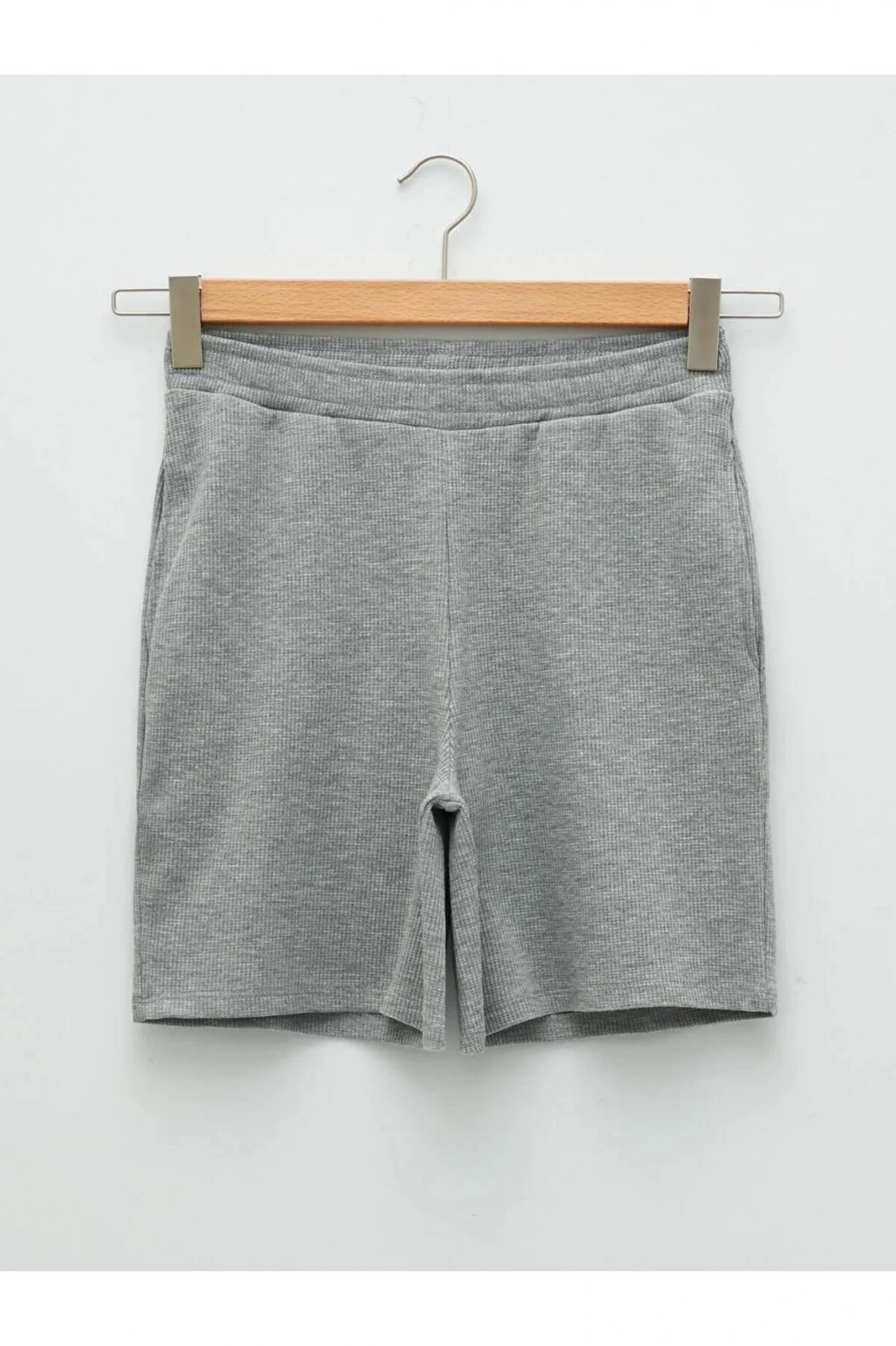 LCWAIKIKI Basic Gri Beli Lastikli Düz Cep Detaylı Kadın Şort