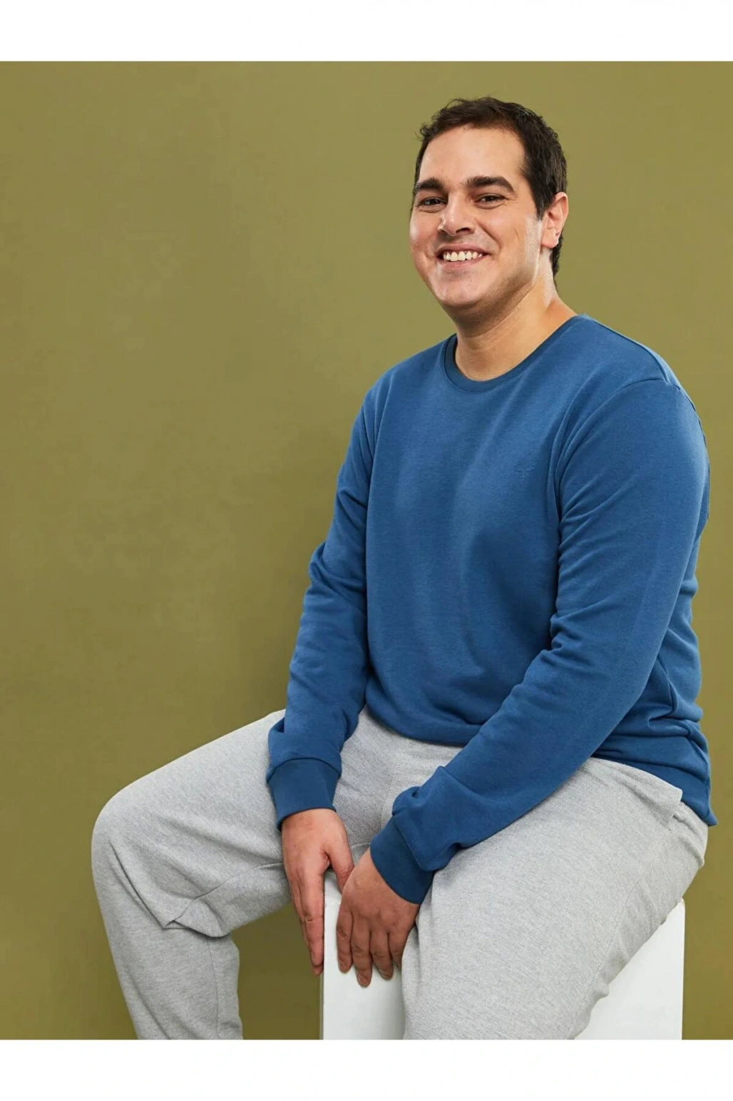 LCWAIKIKI Basic Indigo Büyük Beden Bisiklet Yaka Uzun Kollu Basic Erkek Sweatshirt