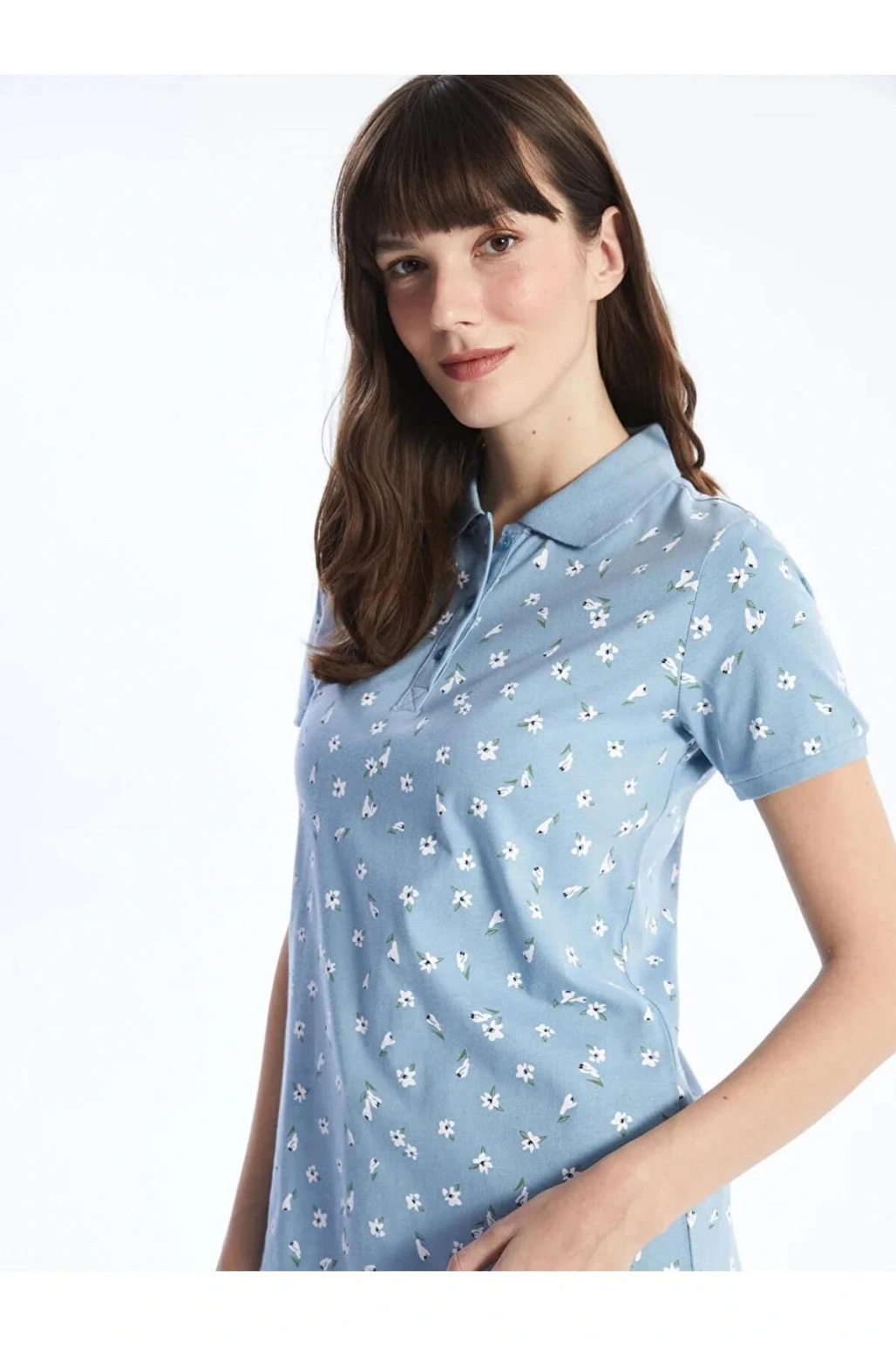 LCWAIKIKI Basic Mavi Polo Yaka Desenli Kısa Kollu Kadın Tişört